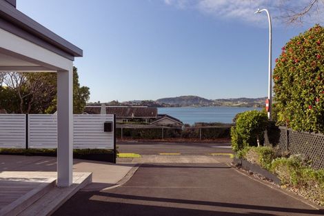 Photo of property in 253 Devonport Road, Tauranga, 3110