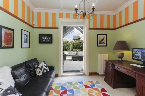 Photo of property in 32 Barrett Street, Westown, New Plymouth, 4310