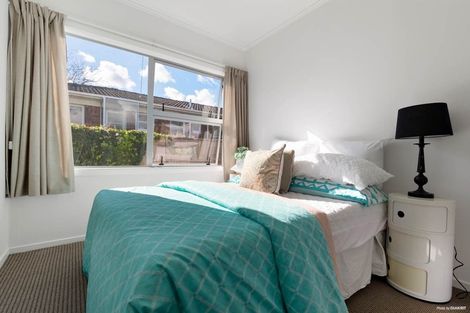 Photo of property in 1/1a Margaret Place, Milford, Auckland, 0620
