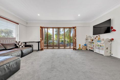 Photo of property in 8 Pegler Drive, Howick, Auckland, 2014