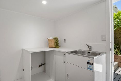 Photo of property in 68 Palmerston Road, Birkenhead, Auckland, 0626