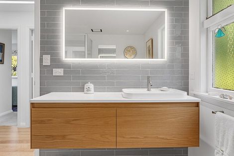 Photo of property in 1/2 Heberden Avenue, Sumner, Christchurch, 8081