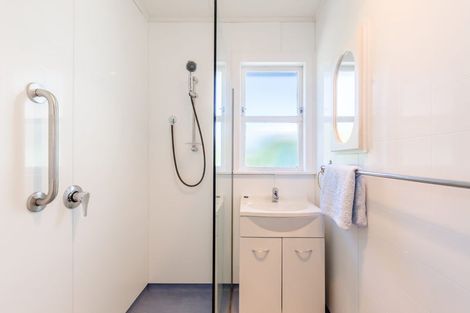 Photo of property in 2 Sunshine Avenue, Paraparaumu, 5032