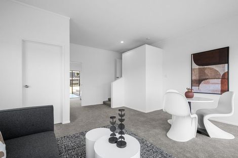 Photo of property in 25 Marina View Drive, West Harbour, Auckland, 0618