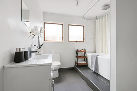 Photo of property in 2/17 Luke Street, Otahuhu, Auckland, 1062