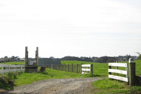 Photo of property in 83 Barrett Road, Whalers Gate, New Plymouth, 4310