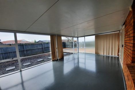 Photo of property in 2 Tullis Place, Burswood, Auckland, 2013