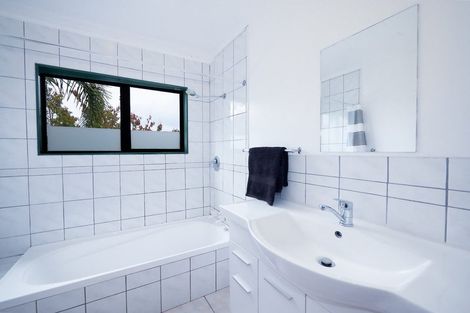 Photo of property in 112 Te Haumi Drive, Paihia, 0200