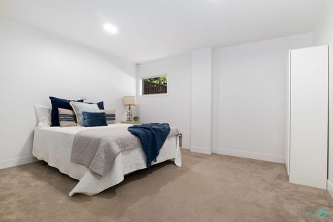 Photo of property in 1 Endymion Place, Half Moon Bay, Auckland, 2012