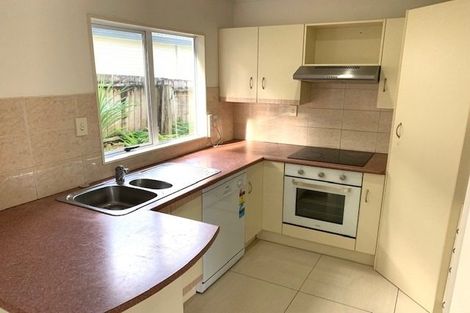 Photo of property in 1/18 Peach Road, Glenfield, Auckland, 0629