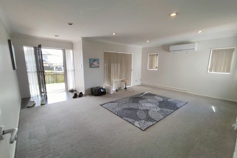 Photo of property in 4 Liscooly Place, Flat Bush, Auckland, 2019