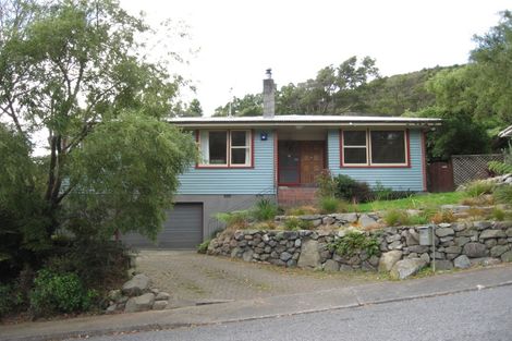 Photo of property in 17 Swainson Street, Naenae, Lower Hutt, 5011