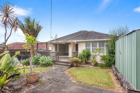 Photo of property in 53 Tiroroa Avenue, Te Atatu South, Auckland, 0610
