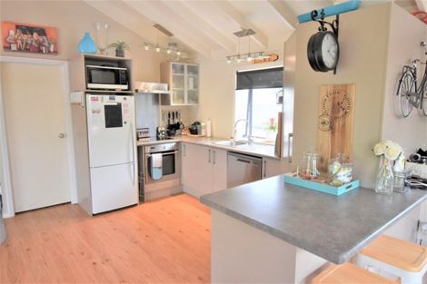 Photo of property in 372 Arapaepae Road South, Levin, 5571