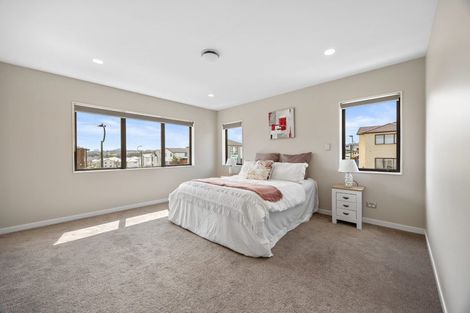 Photo of property in 67 Drumbuoy Drive, Flat Bush, Auckland, 2019