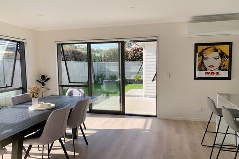 Photo of property in 34 Waituarua Drive, Takanini, 2112