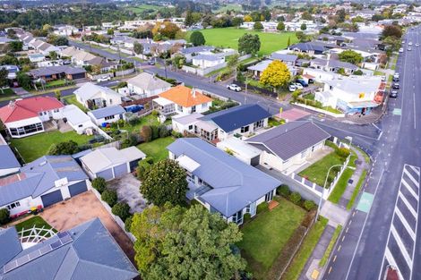 Photo of property in 143 Mangorei Road, Merrilands, New Plymouth, 4312