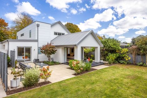 Photo of property in 15 Bowenvale Avenue, Cashmere, Christchurch, 8022