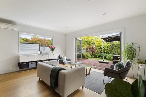 Photo of property in 131c Kowhai Road, Mairangi Bay, Auckland, 0630