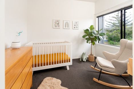 Photo of property in 2/50 Mandalay Terrace, Khandallah, Wellington, 6035