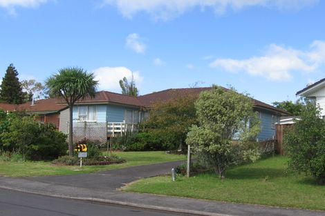 Photo of property in 17 Penfold Place, Henderson, Auckland, 0610