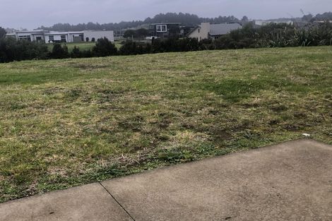 Photo of property in 10 Kakariki Lane, Waiwhakaiho, New Plymouth, 4312