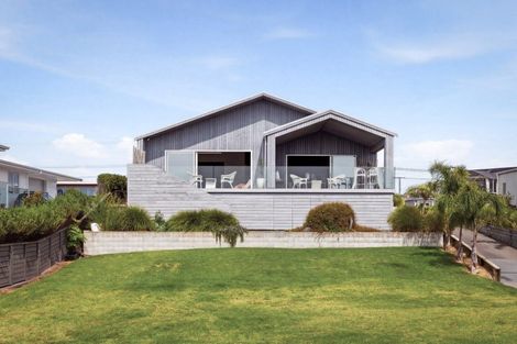 Photo of property in 1025b Papamoa Beach Road, Papamoa Beach, 3118