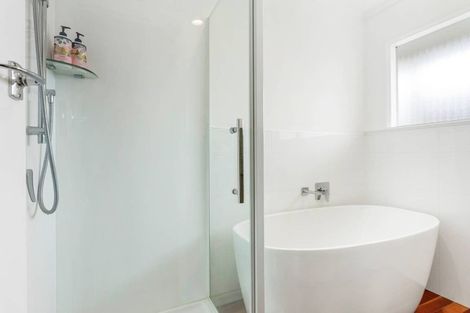Photo of property in 2/6 Pine Terrace, Howick, Auckland, 2014