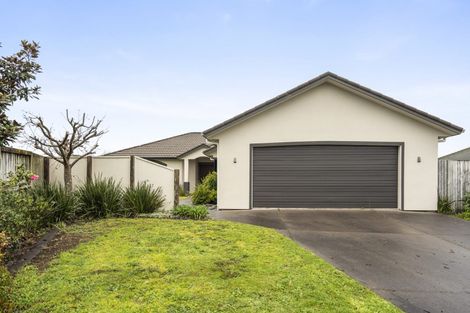 Photo of property in 15 Cranmer Close, Rototuna North, Hamilton, 3210