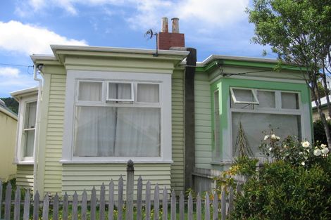 Photo of property in 14 Moir Street, Mount Victoria, Wellington, 6011