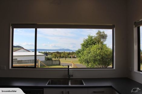 Photo of property in 3 Rowena Crescent, Motuoapa, 3382