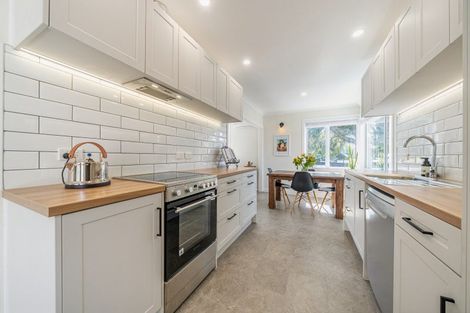 Photo of property in 22 Pasadena Crescent, Totara Park, Upper Hutt, 5018