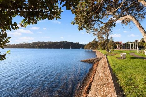 Photo of property in 98 Ferry Parade, Herald Island, Auckland, 0618