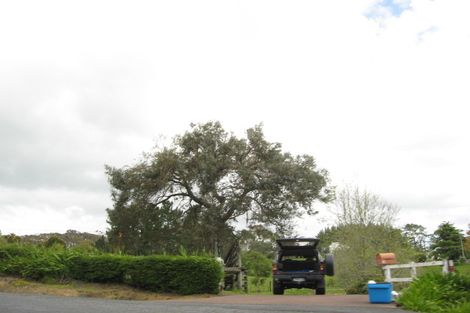 Photo of property in 48 Pomona Road, Kumeu, 0891