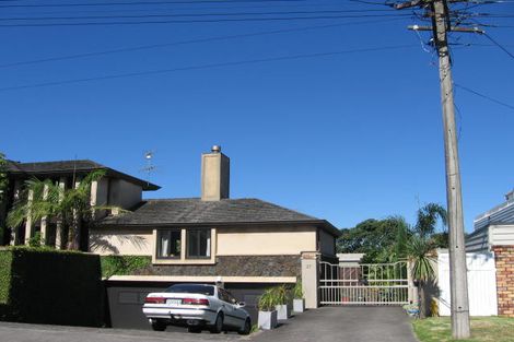 Photo of property in 27 Muritai Road, Milford, Auckland, 0620