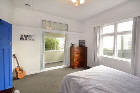 Photo of property in 121 Kaikorai Valley Road, Glenross, Dunedin, 9011
