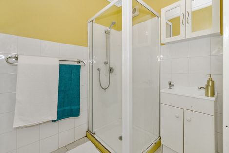 Photo of property in 230a Pakuranga Road, Pakuranga Heights, Auckland, 2010