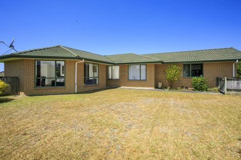 Photo of property in 57 Bluebird Crescent, Unsworth Heights, Auckland, 0632