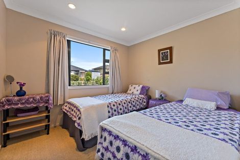 Photo of property in 11 Mackwell Road, Fairview Heights, Auckland, 0632