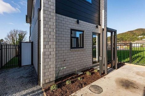 Photo of property in 7/182 Cambridge Terrace, Fairfield, Lower Hutt, 5011