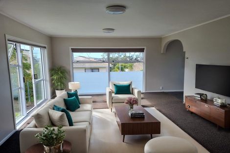 Photo of property in 7 Crystal Avenue, Glendene, Auckland, 0602