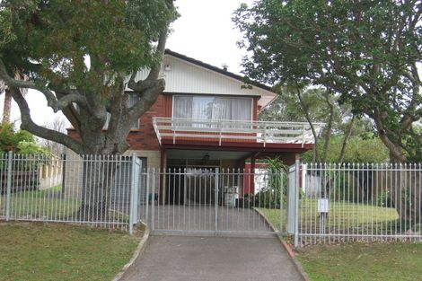 Photo of property in 26 Kelwyn Road, Kelston, Auckland, 0602