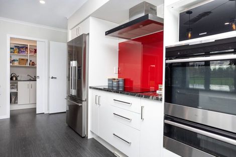 Photo of property in 34 Cowper Road, Dannevirke, 4930