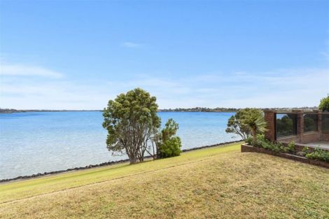 Photo of property in 8 Della Place, Conifer Grove, Takanini, 2112