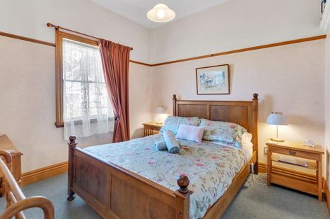 Photo of property in 17 Cambridge Road, Martinborough, 5711