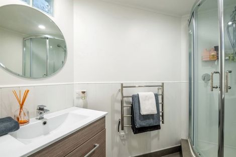 Photo of property in 2 Aotearoa Terrace, Murrays Bay, Auckland, 0630