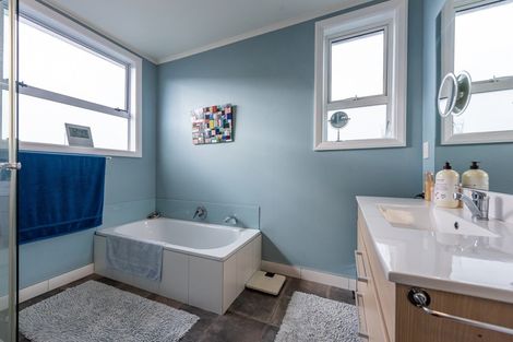 Photo of property in 9 Charleston Avenue, Boulcott, Lower Hutt, 5011