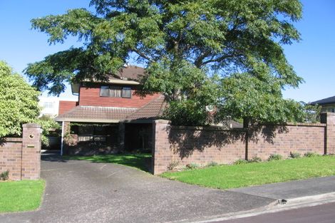 Photo of property in 3 Oakpark Place, West Harbour, Auckland, 0618