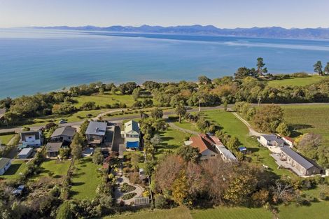 Photo of property in 14 Cliff Road, Tasman, Upper Moutere, 7173