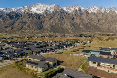 Photo of property in 48 Cunninghams Drive, Jacks Point, Queenstown, 9371